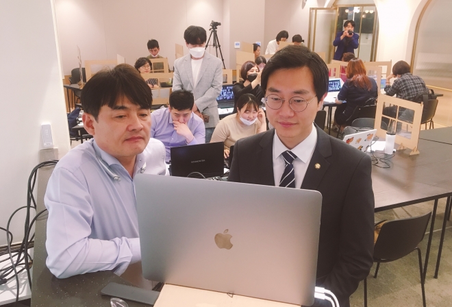 ‘청소년 모의국회’ 비대면 회의 전국 54명 참여